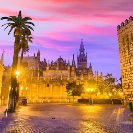 Cozy And Well Connected Apartment Seville Luaran gambar
