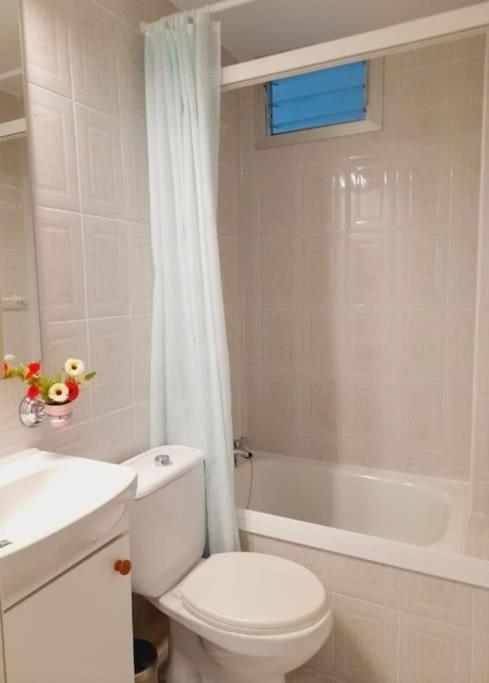 Cozy And Well Connected Apartment Seville Luaran gambar