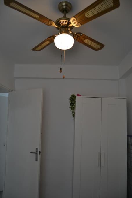 Cozy And Well Connected Apartment Seville Luaran gambar