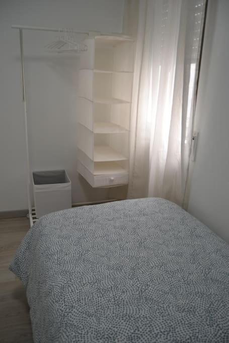 Cozy And Well Connected Apartment Seville Luaran gambar