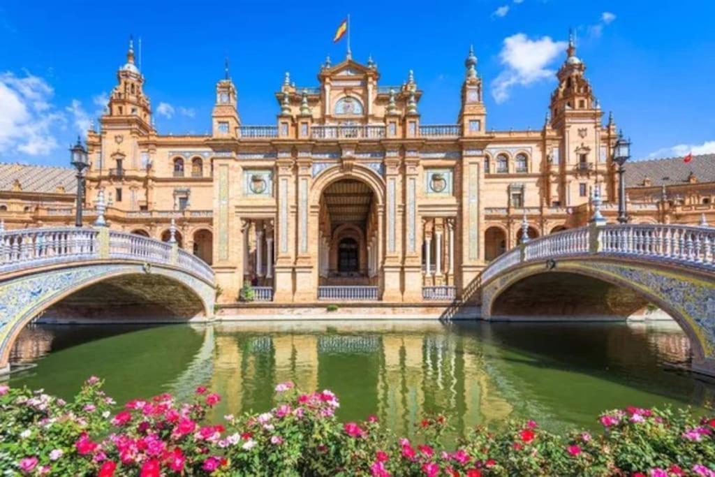Cozy And Well Connected Apartment Seville Luaran gambar