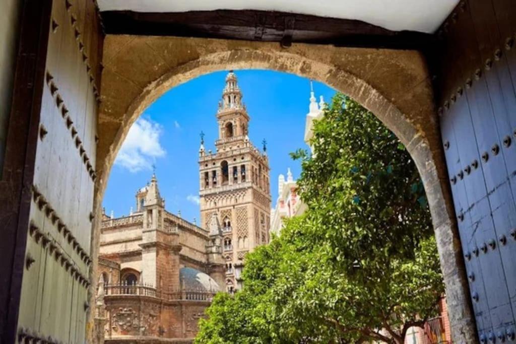 Cozy And Well Connected Apartment Seville Luaran gambar